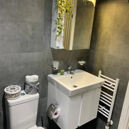 Appartamento The Modern Nest With Free Underground Parking *